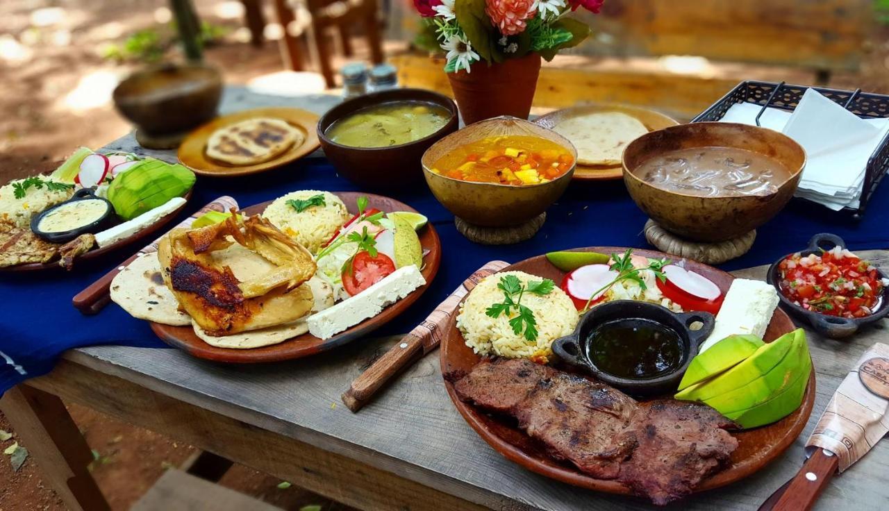 ホテル Casa 1800 Suchitoto Boutique エクステリア 写真